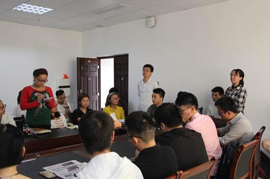 说明: C:\Users\Administrator\Desktop\新老班子座谈会2017.10.08\IMG_8894.JPG